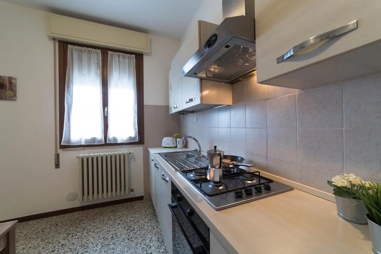 Isa Sirmione Apartments 0*,