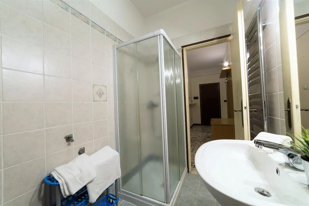Isa Sirmione Apartments 0*,
