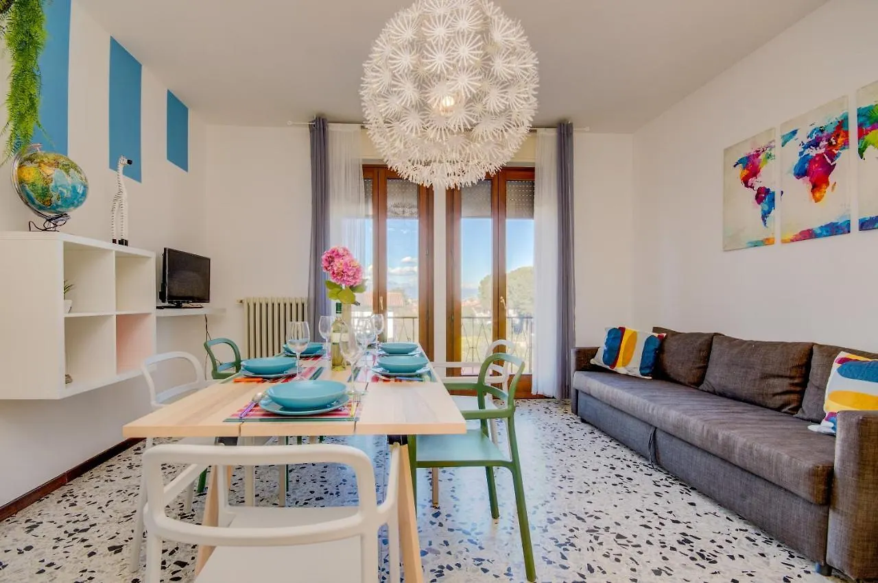 Isa Sirmione Apartments location